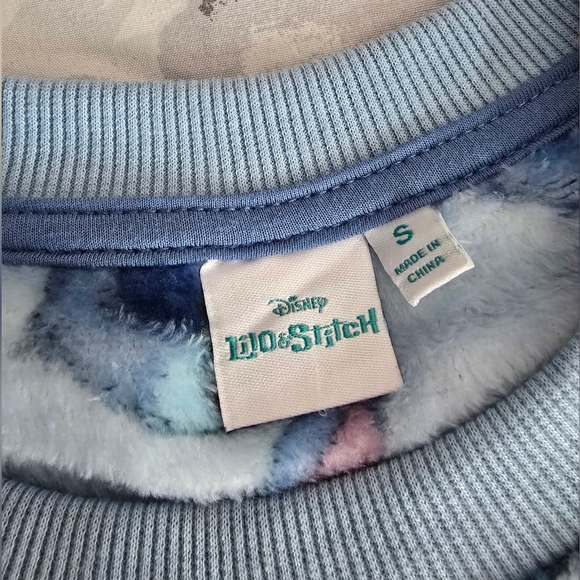 New✨️Disney Lilo & Stitch Plush Graphic Blue Sweatshirt - Picture 4 of 7